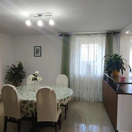 Apartamento Celija *